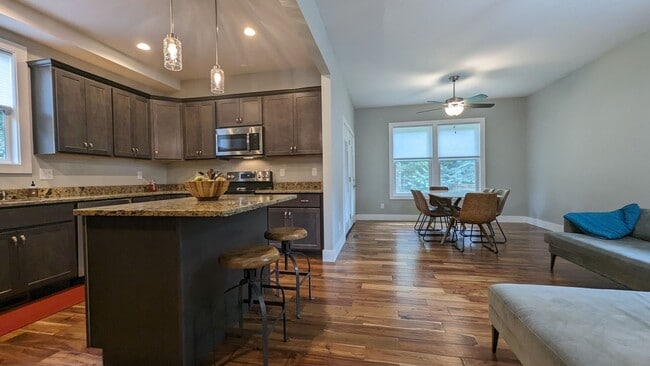 Building Photo - 4 Bed, 2 Story - Built in 2020