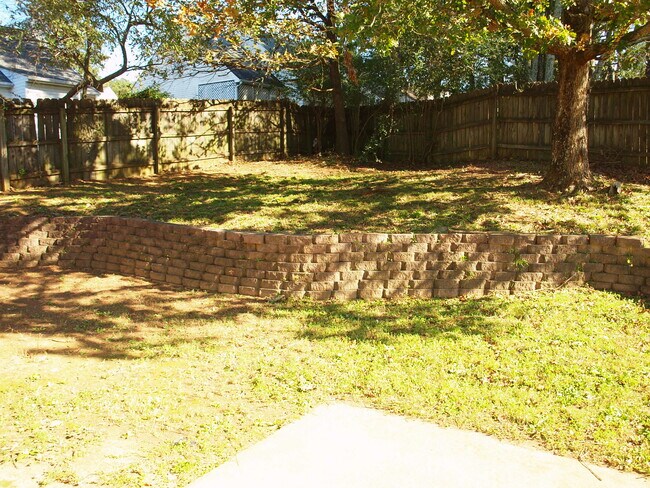 Building Photo - 2372 Union Point Jct