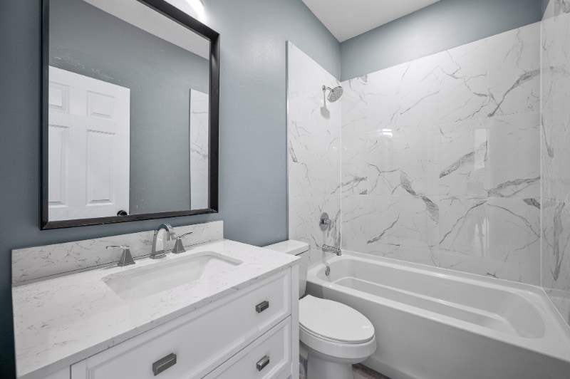 Building Photo - 215 Jax Sq