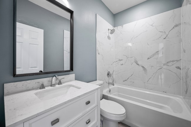 Building Photo - 215 Jax Sq