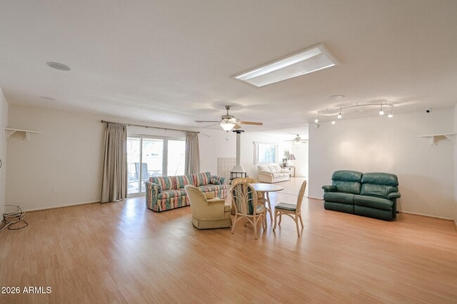 Building Photo - 9821 N 110th Ave