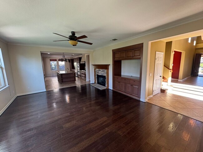 Building Photo - Gorgeous La Costa Executive Home – 5 Bed /...