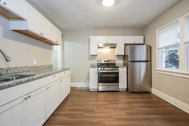 Building Photo - 1346 N Johnson St