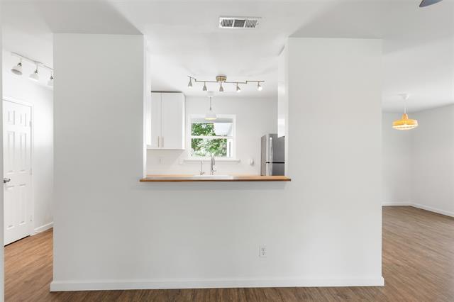 Building Photo - 8709 Gladwood Ln