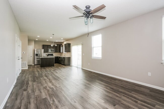 Building Photo - 5926 Tully Cross Dr