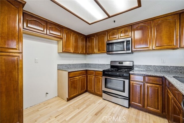 Building Photo - 5847 E Rocking Horse Way