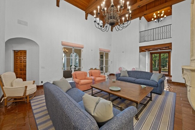 Building Photo - 240 N Ocean Blvd