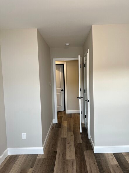 Building Photo - 4016 Laughing Brook Way