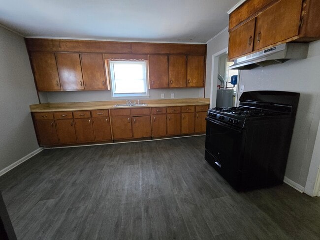 Building Photo - 1945 Ellis St