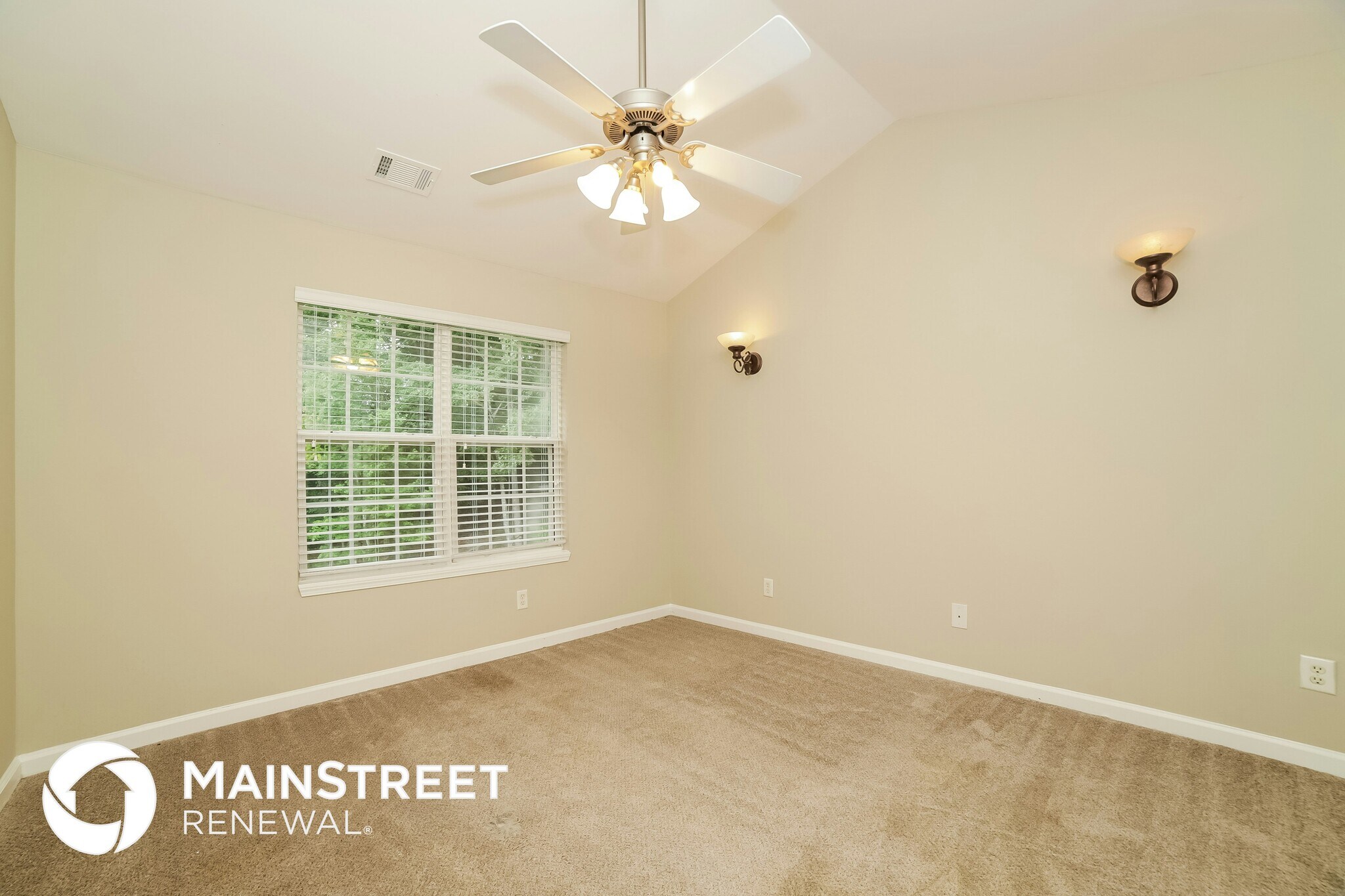 Building Photo - 3848 Valley Creek Dr