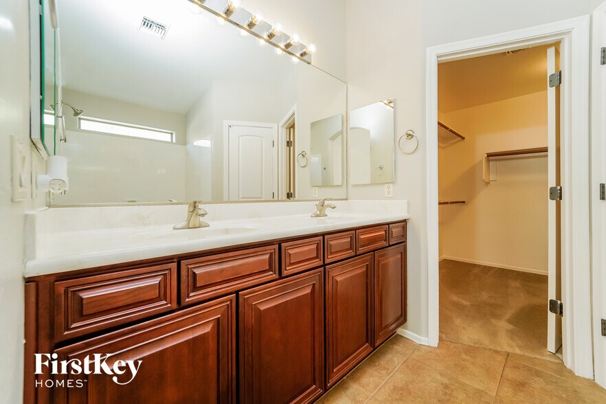 Building Photo - 10130 E Corte Madera Fina