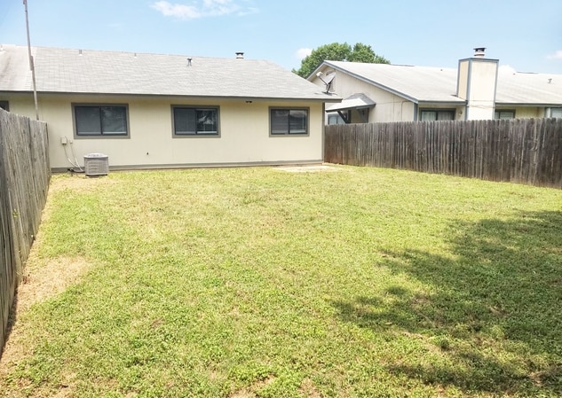 Building Photo - 11730 Spring Song Dr