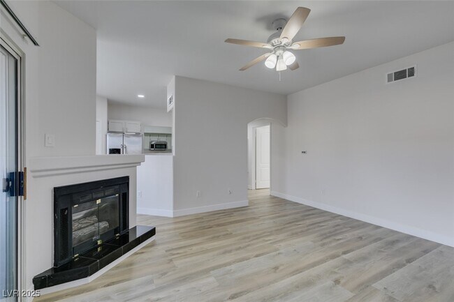 Primary Photo - 5525 W Flamingo Rd
