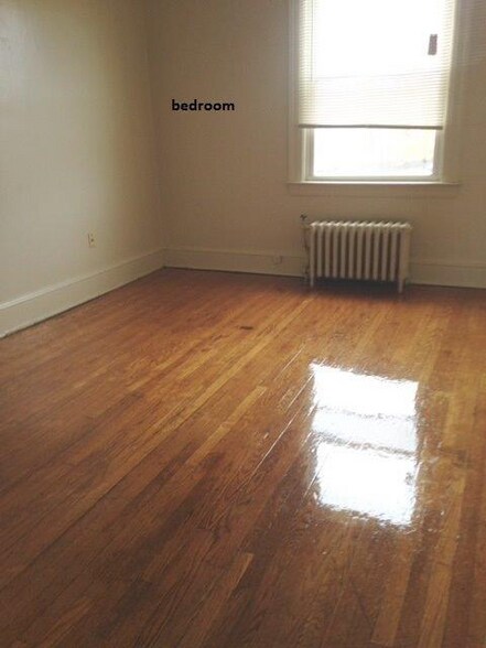 Building Photo - 22 Evergreen Ave