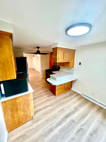 Building Photo - 1814 E Main St