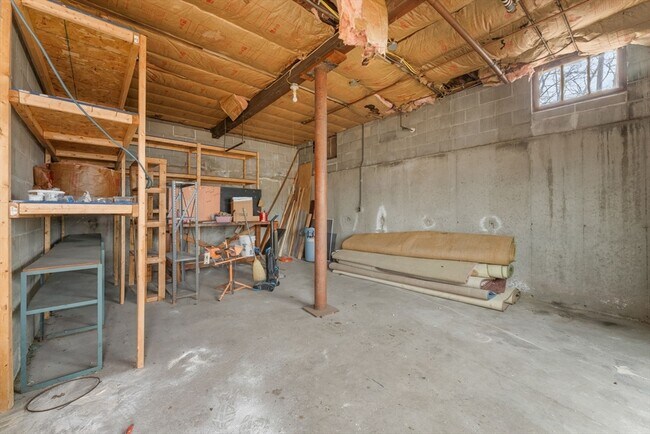 Building Photo - 96 Water St