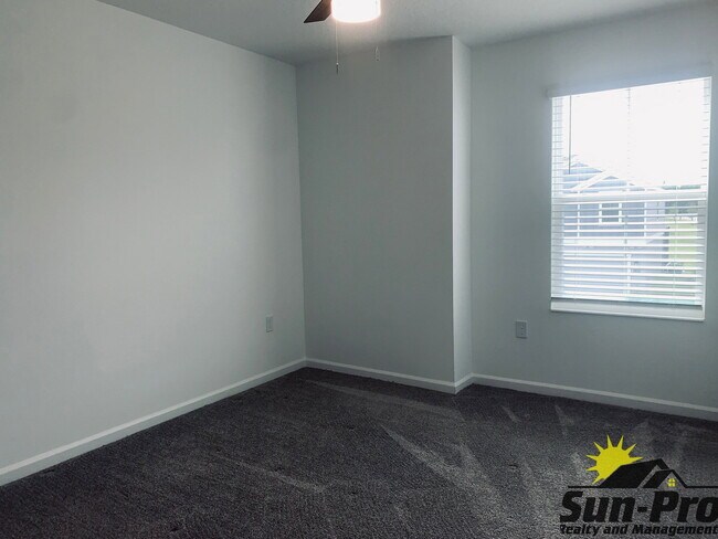 Building Photo - 1102 Belle Isle Ln