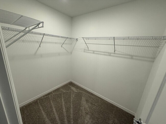 Building Photo - 4553 Orchard View Aly