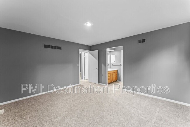 Building Photo - 16107 W 141st Terrace