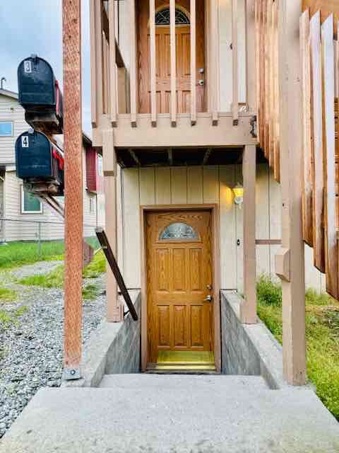 Building Photo - 227 E 12th Ave