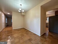 Building Photo - 7432 Berwick Ct