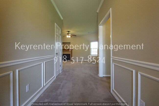 Building Photo - 3 Bed | 2 Bath in Collinsville!