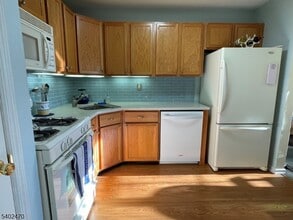 Building Photo - 97 Crestview Ln