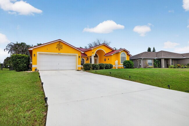 Building Photo - 3077 SE Galt Cir