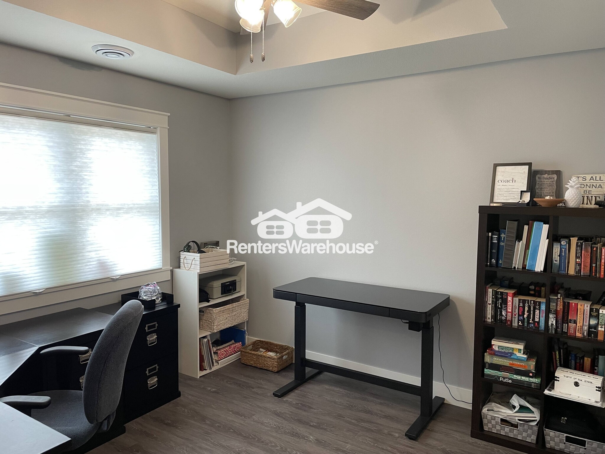 Building Photo - 4941 Field Crest Ln