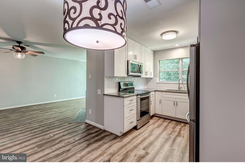 Building Photo - 12020 Golf Ridge Ct