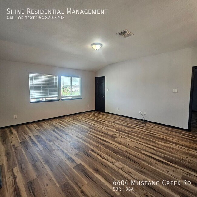 Building Photo - 6604 Mustang Creek Rd