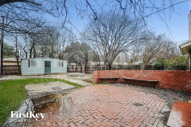 Building Photo - 3001 Rufe Snow Dr