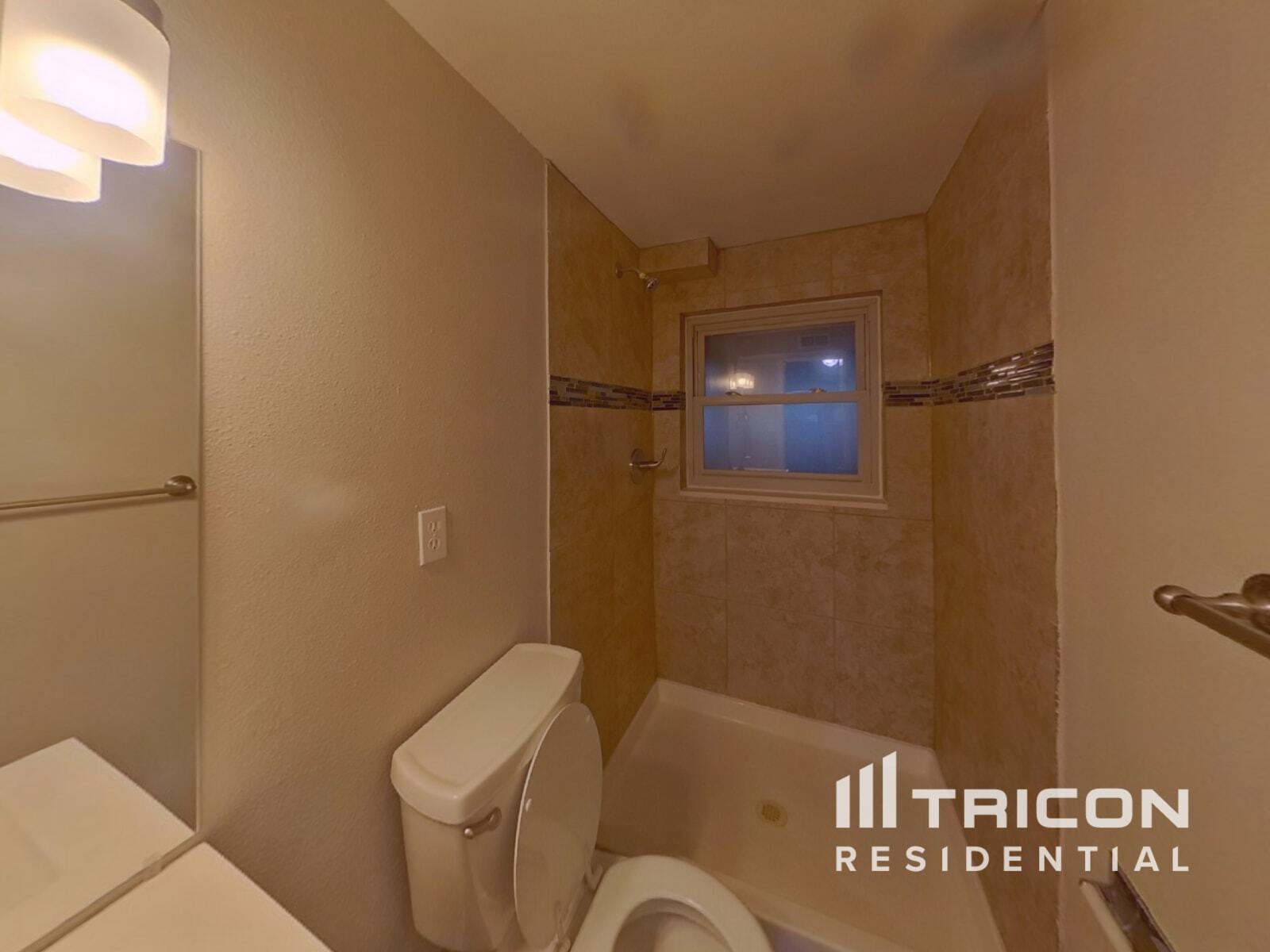 Building Photo - 5014 Bradley Cir