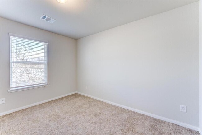 Building Photo - 5842 Adelaide River Dr