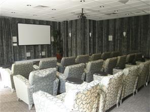 Building Photo - 711 Cosmopolitan Dr NE