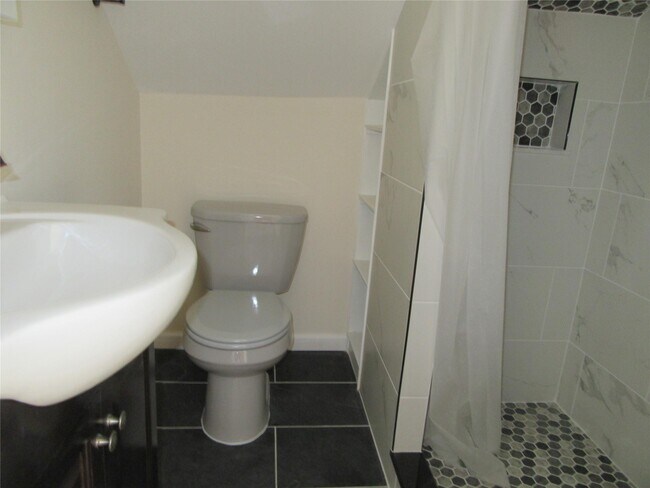 Building Photo - 2135 NY-94