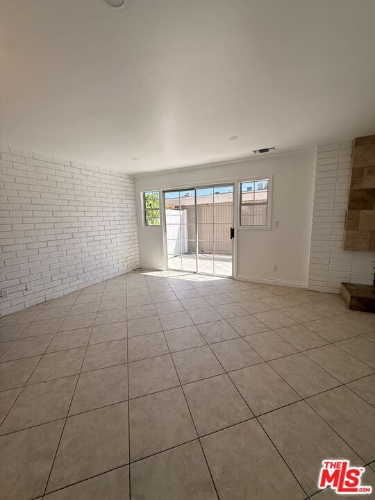 Building Photo - 18110 Killion St