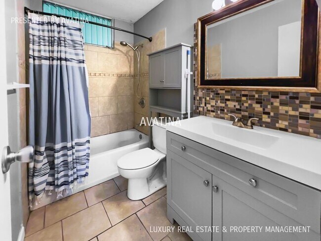 Building Photo - 95-2043 Waikalani Pl A101-