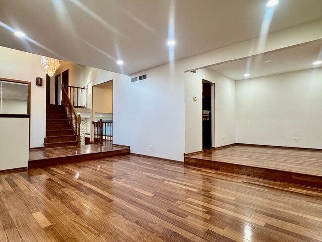 Building Photo - 8548 Bethany Ln