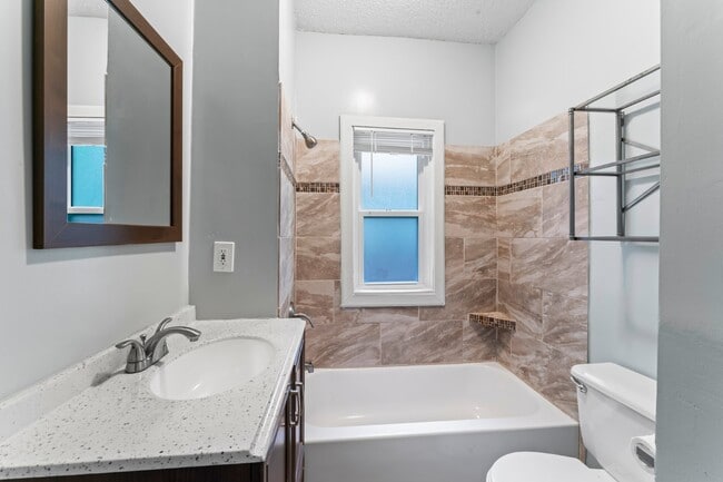 Building Photo - Coming Soon!! Charming 2-Bedroom Home!