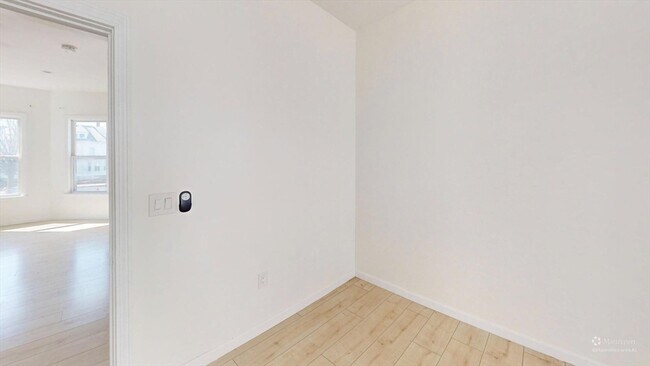 Building Photo - 45 Henry Ave