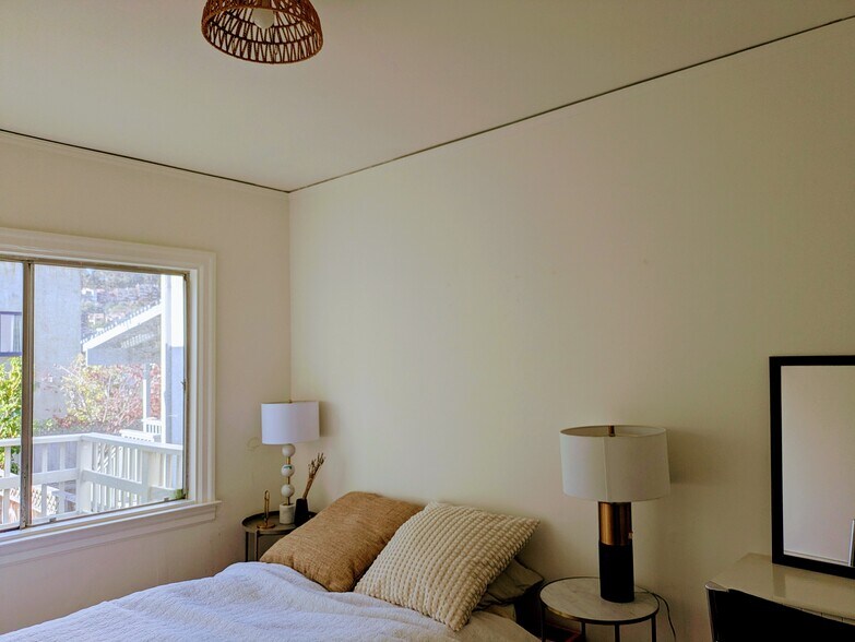 Building Photo - 708 Cornell Ave