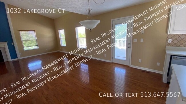 Building Photo - 1032 Lakegrove Ct