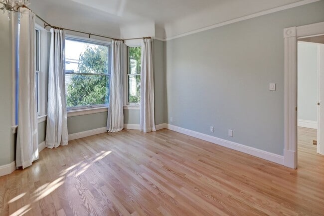 Building Photo - Your home sweet home in San Francisco is in the Noe Valley Neighborhood!