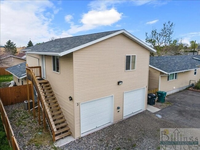 Building Photo - 722 Lambrecht Ln