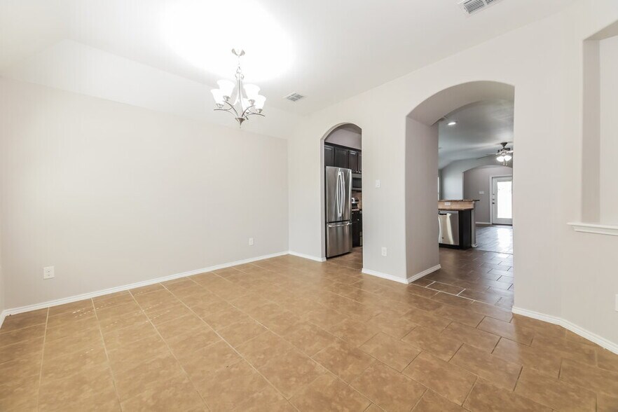 Building Photo - 1513 Applegate Way
