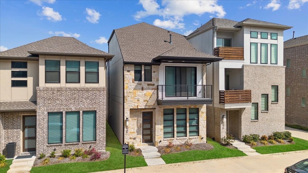 Building Photo - 8040 Ingram Dr