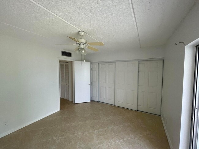 Building Photo - 2100 Springdale Blvd