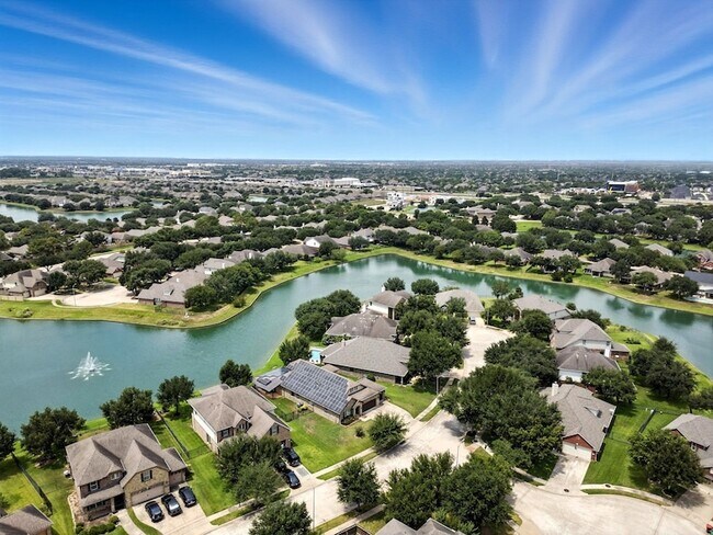 Building Photo - 25218 Lockspur Dr