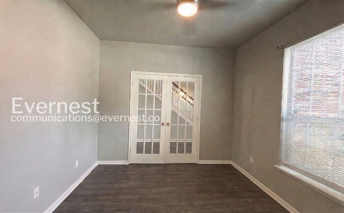 Building Photo - 6411 Sparrows Glen Ln